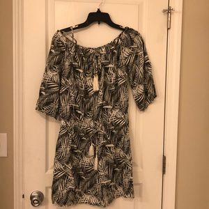 One of a kind super cute palm tree print mini dress🌷🌷🌷🌷🌷